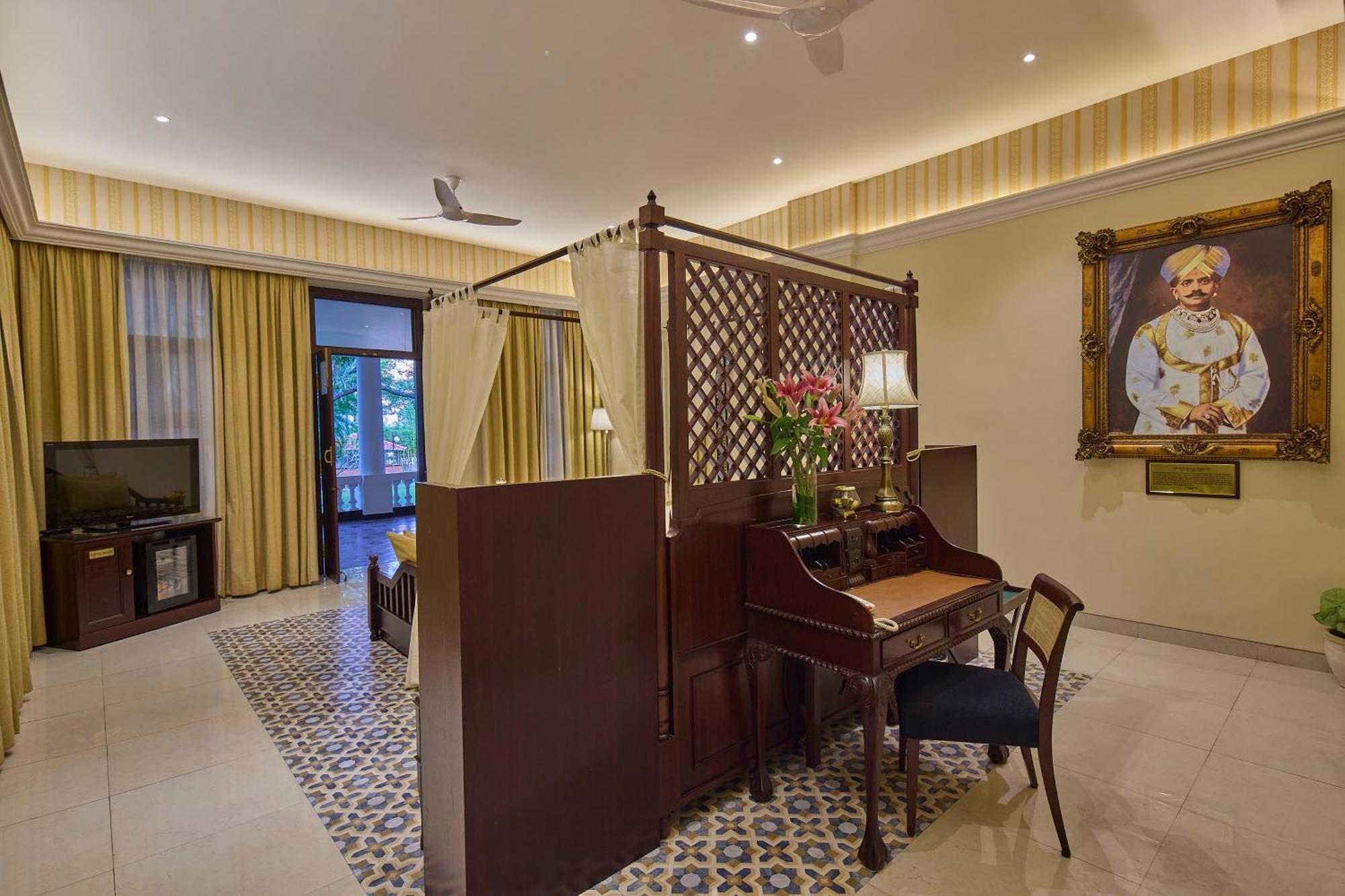 Royal Orchid Metropole Májszúr Kültér fotó