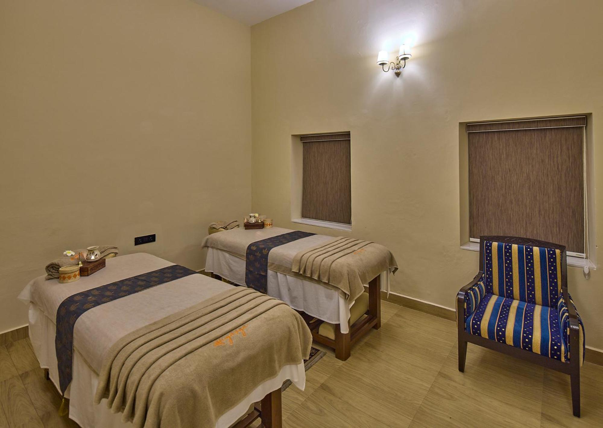 Royal Orchid Metropole Májszúr Kültér fotó