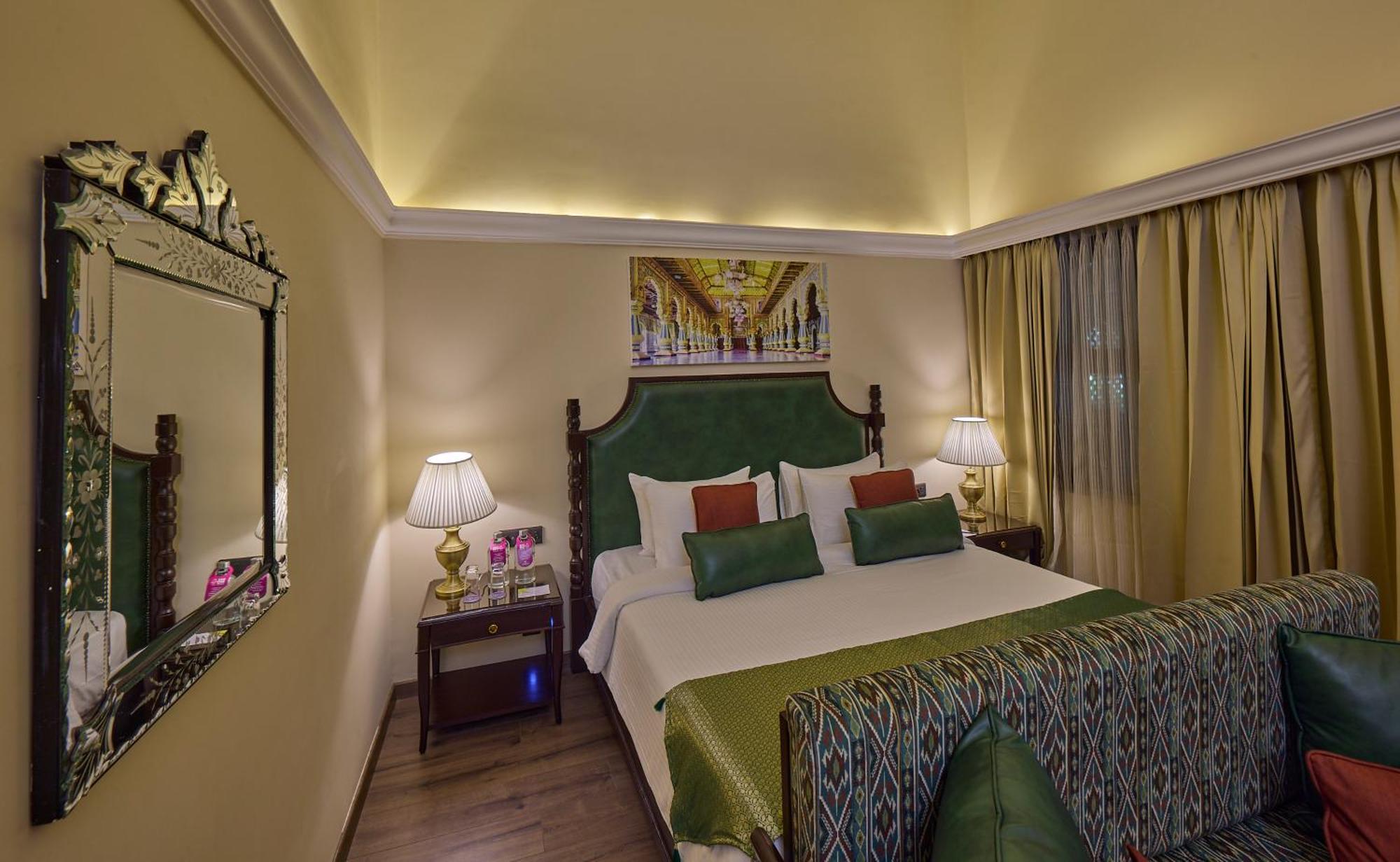 Royal Orchid Metropole Májszúr Kültér fotó