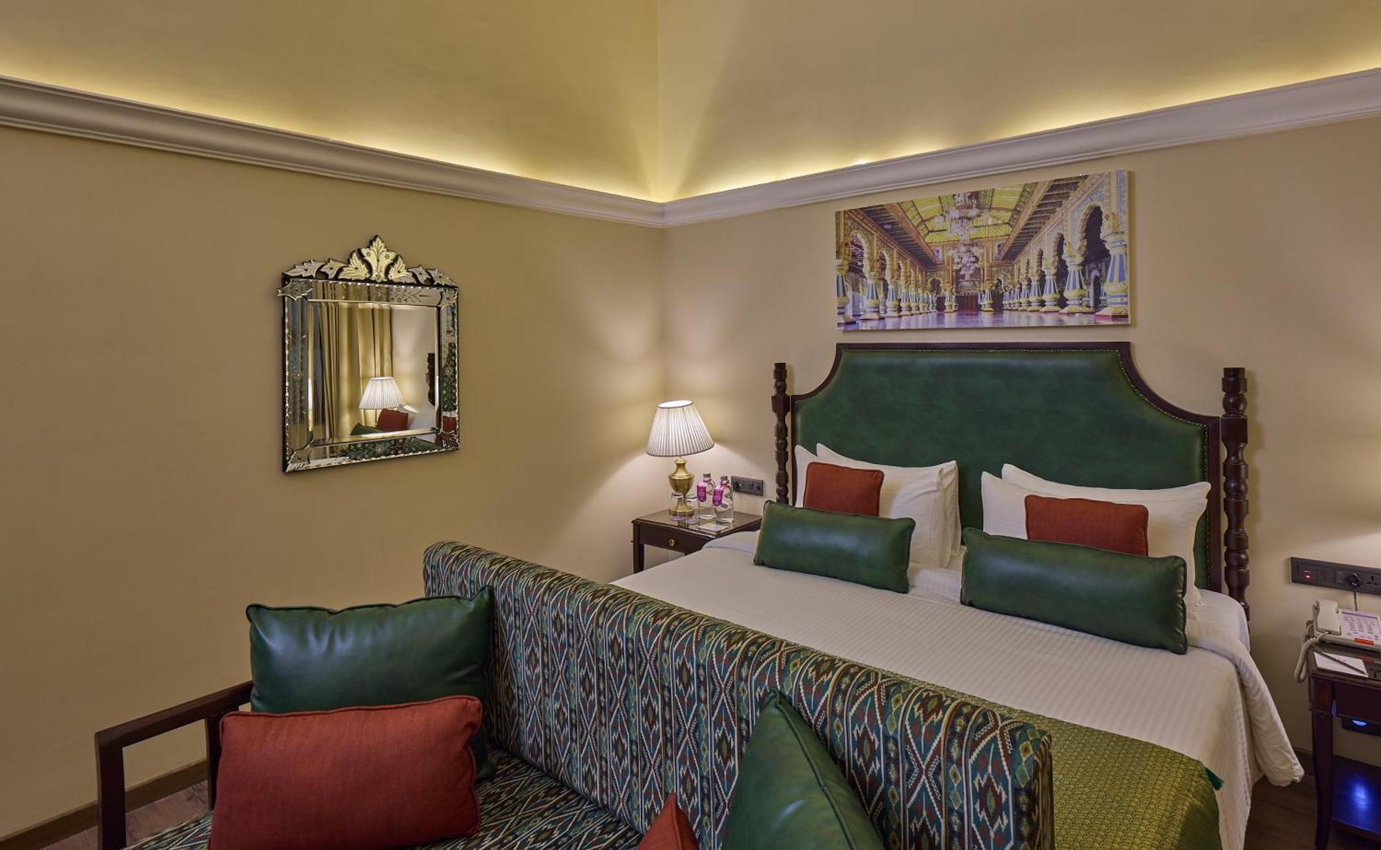 Royal Orchid Metropole Májszúr Kültér fotó